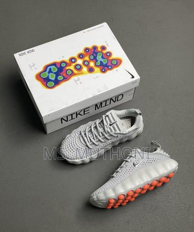 Nike Mind 002 Pregame Shoes in a Light Smoke Grey - thumbnail 2