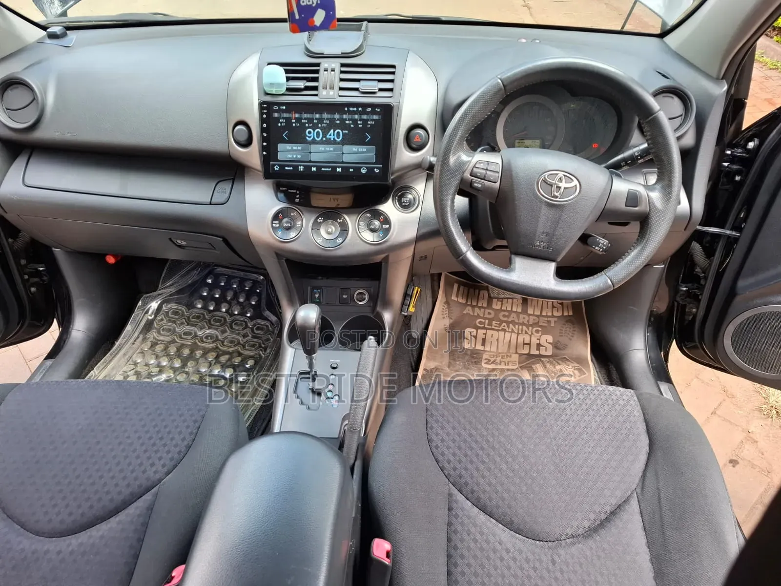 Toyota Vanguard 2012 Black