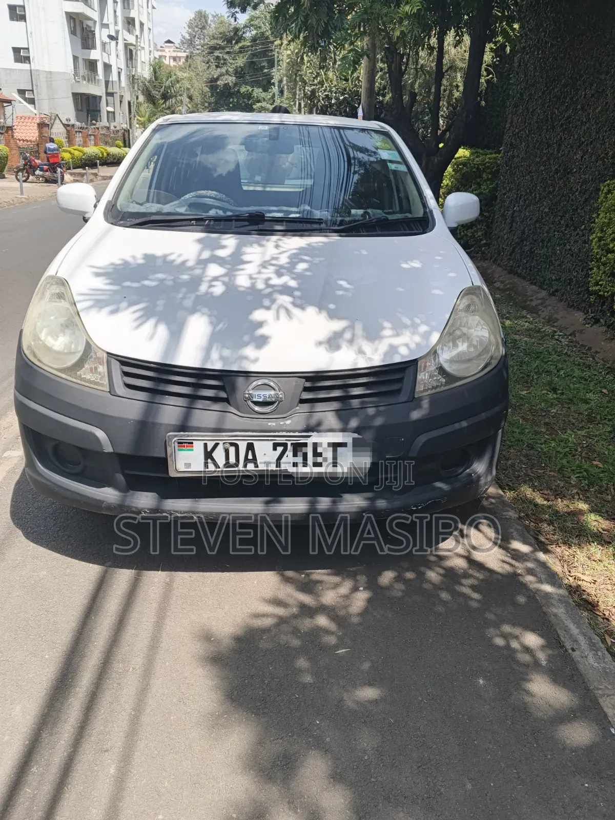 Nissan Advan 2013 White