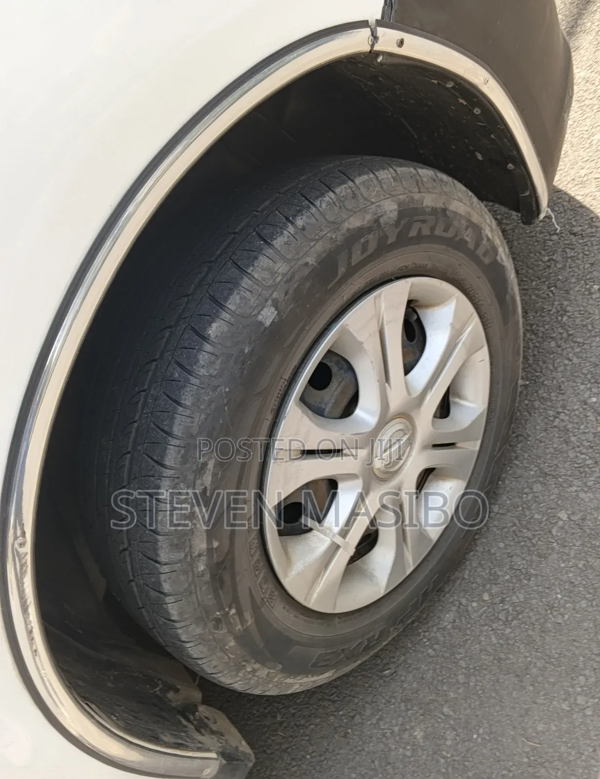 Nissan Advan 2013 White
