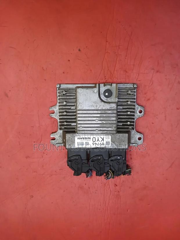 Engine Computer Nissan Serena 2011