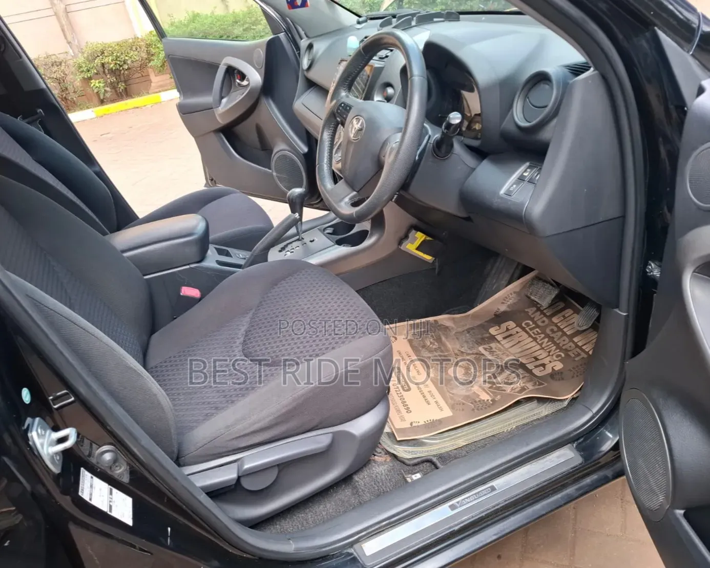 Toyota Vanguard 2012 Black