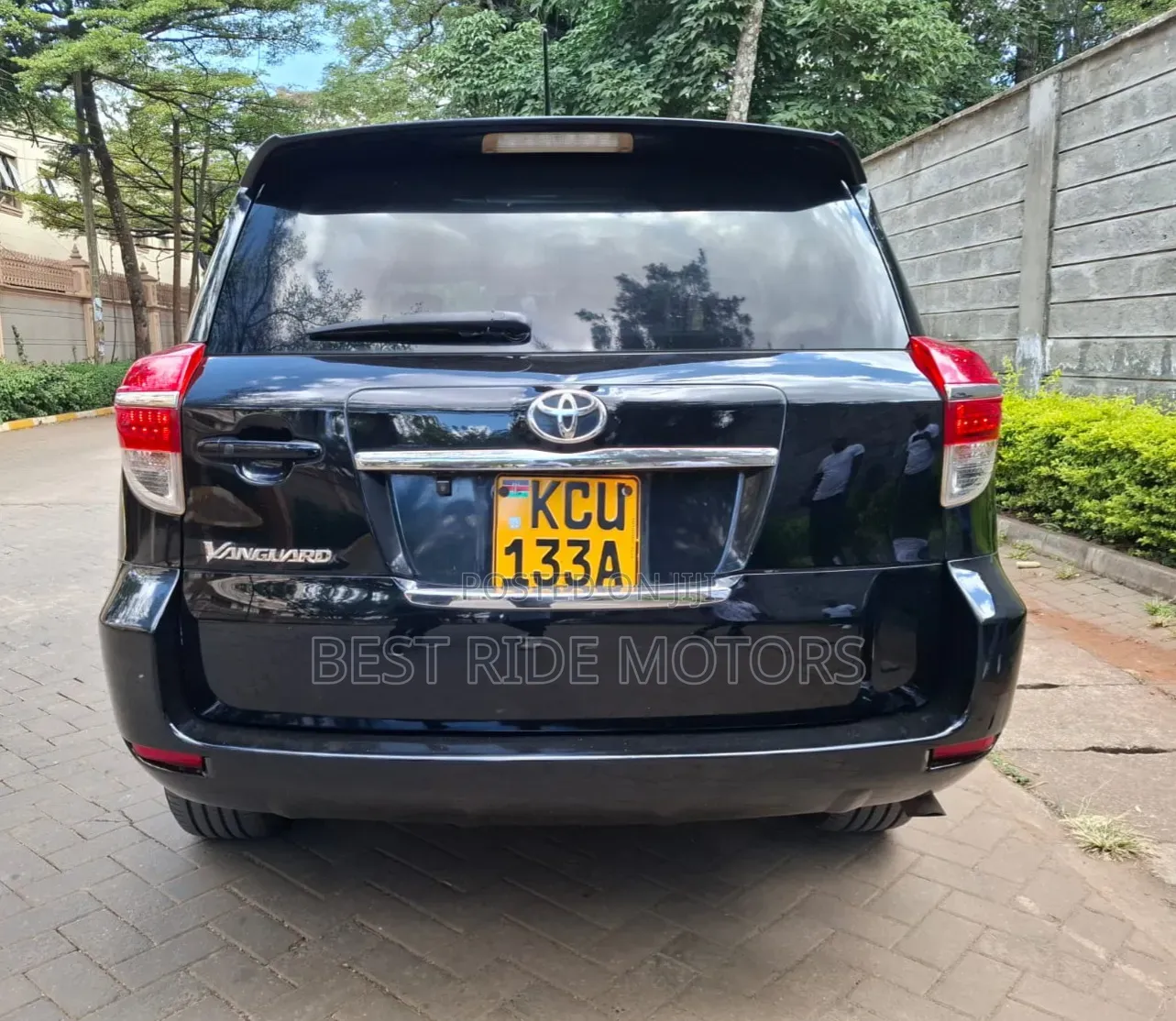 Toyota Vanguard 2012 Black