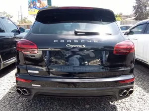 Porsche Cayenne 2016 Black