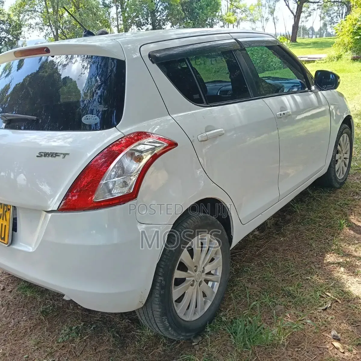 Suzuki Swift 2021 White