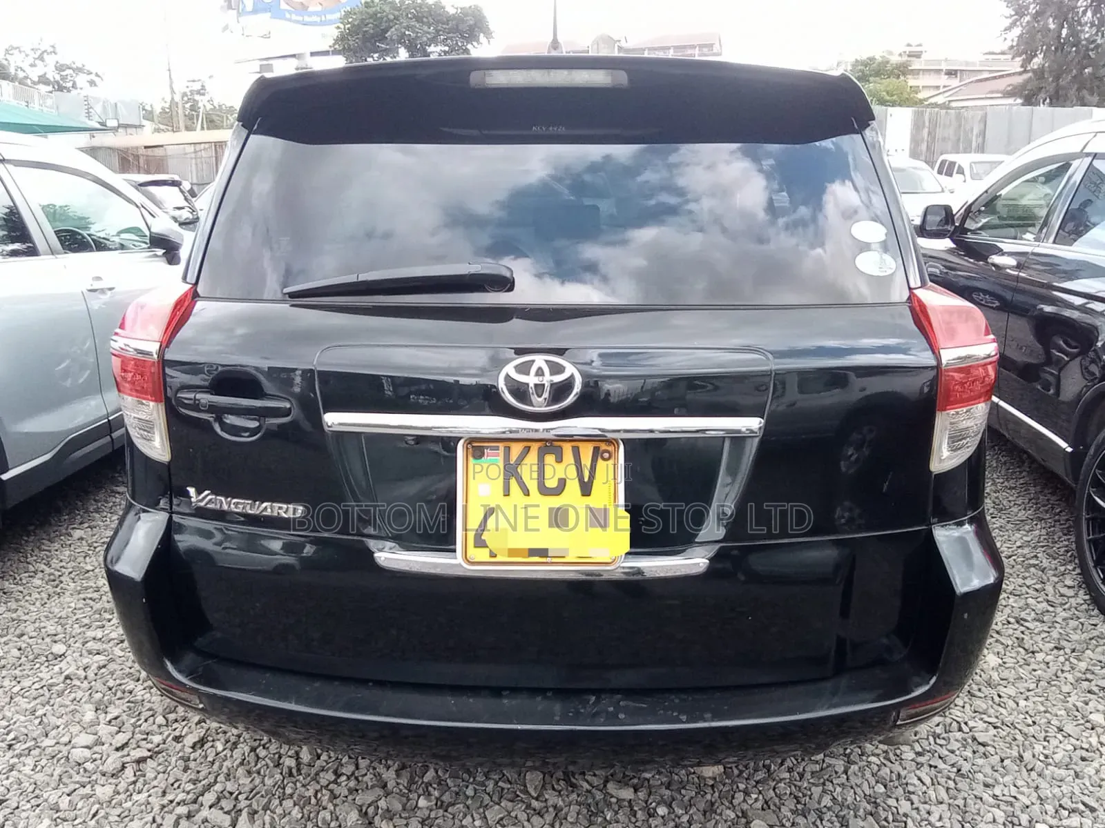 Toyota Vanguard 2012 Black