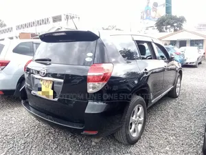 Toyota Vanguard 2012 Black