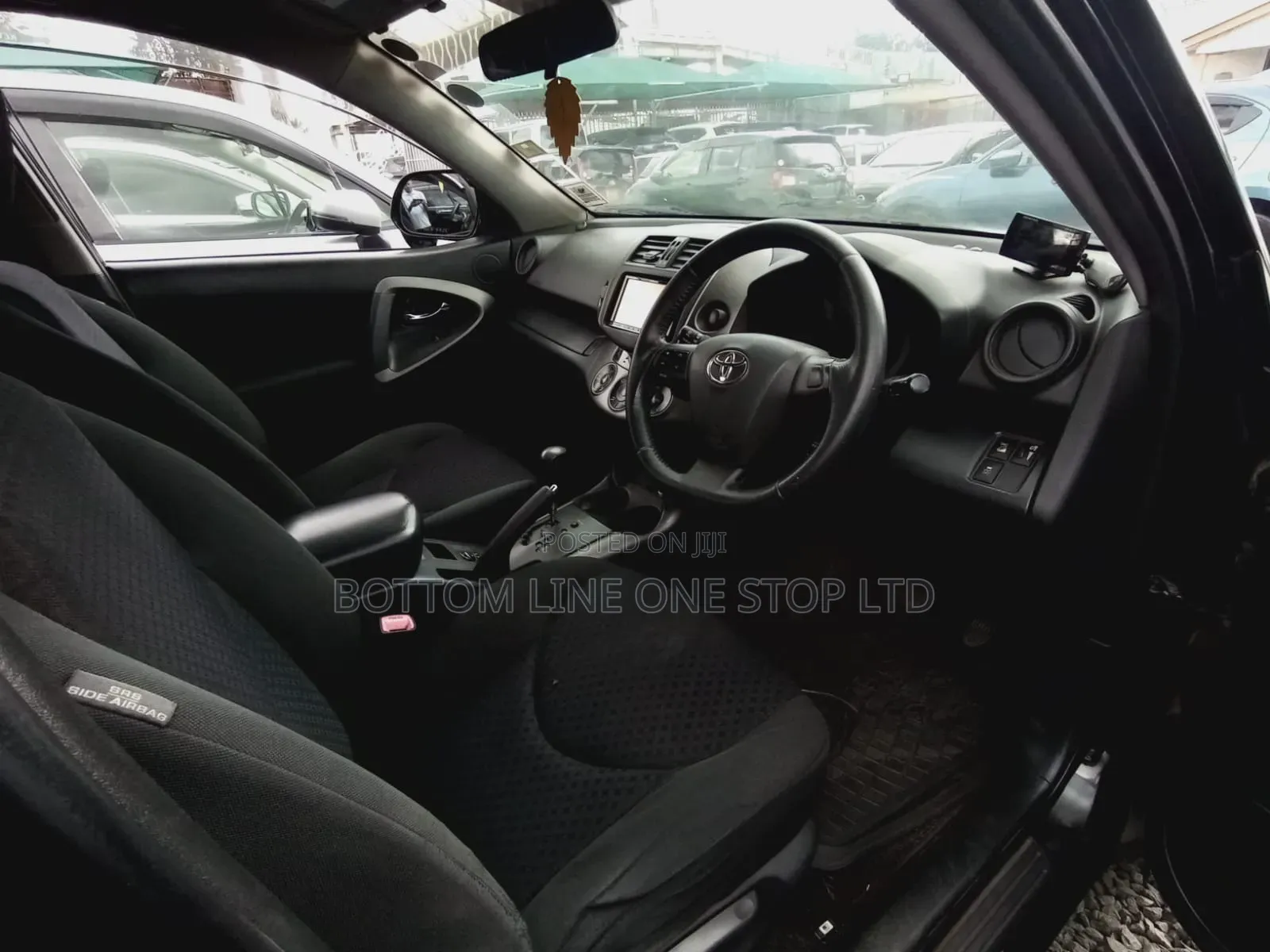 Toyota Vanguard 2012 Black