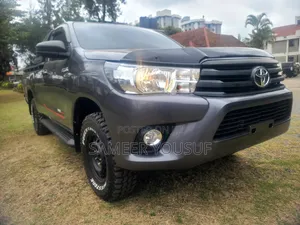 Toyota Hilux 2019 Black