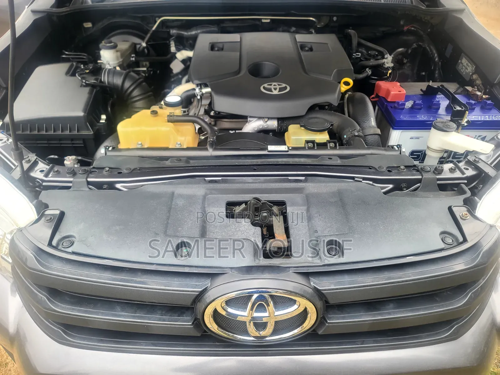 Toyota Hilux 2019 Black