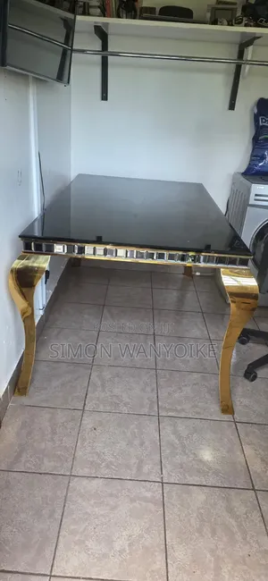Dinning Table
