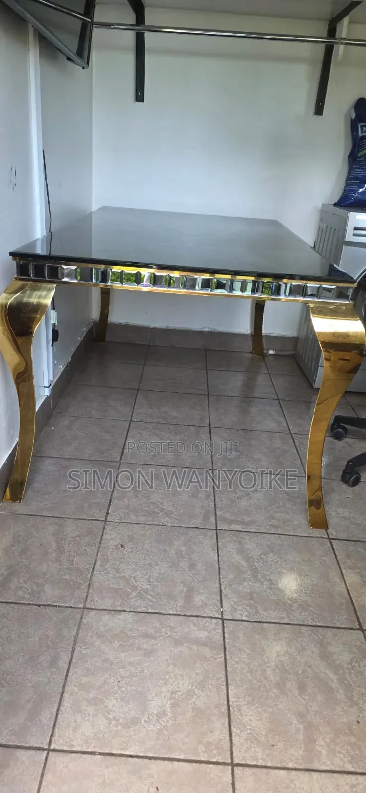 Dinning Table