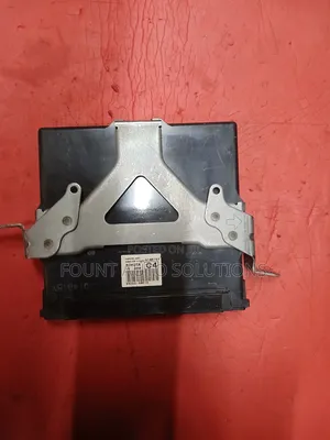 Computer Engine Start and Stop Toyota Harrier