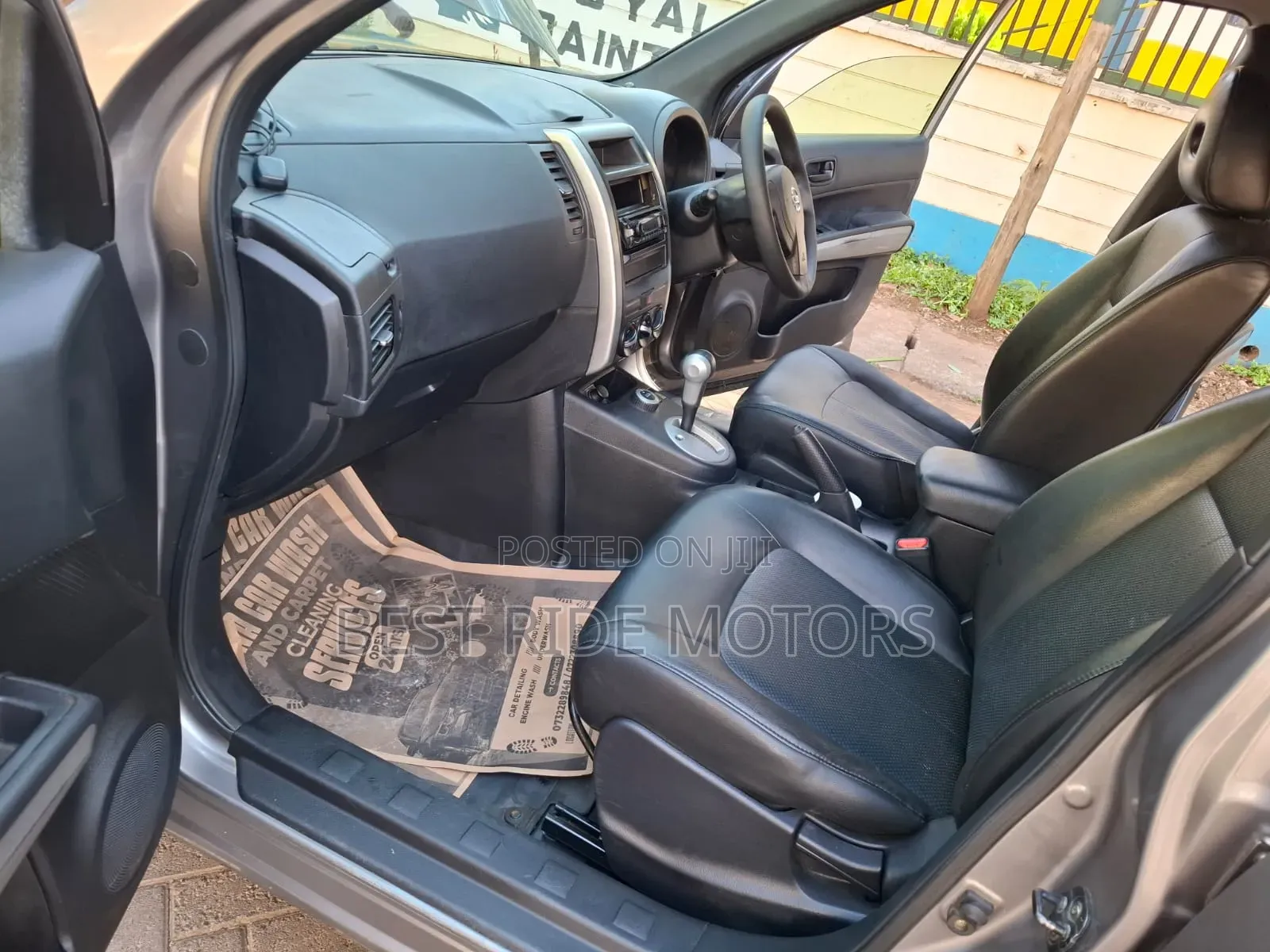 Nissan X-Trail 2012 Gray