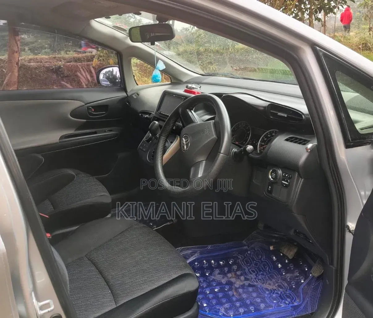 Toyota Wish 2013 Silver
