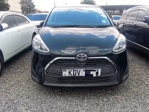 Toyota Sienta 2018 Black