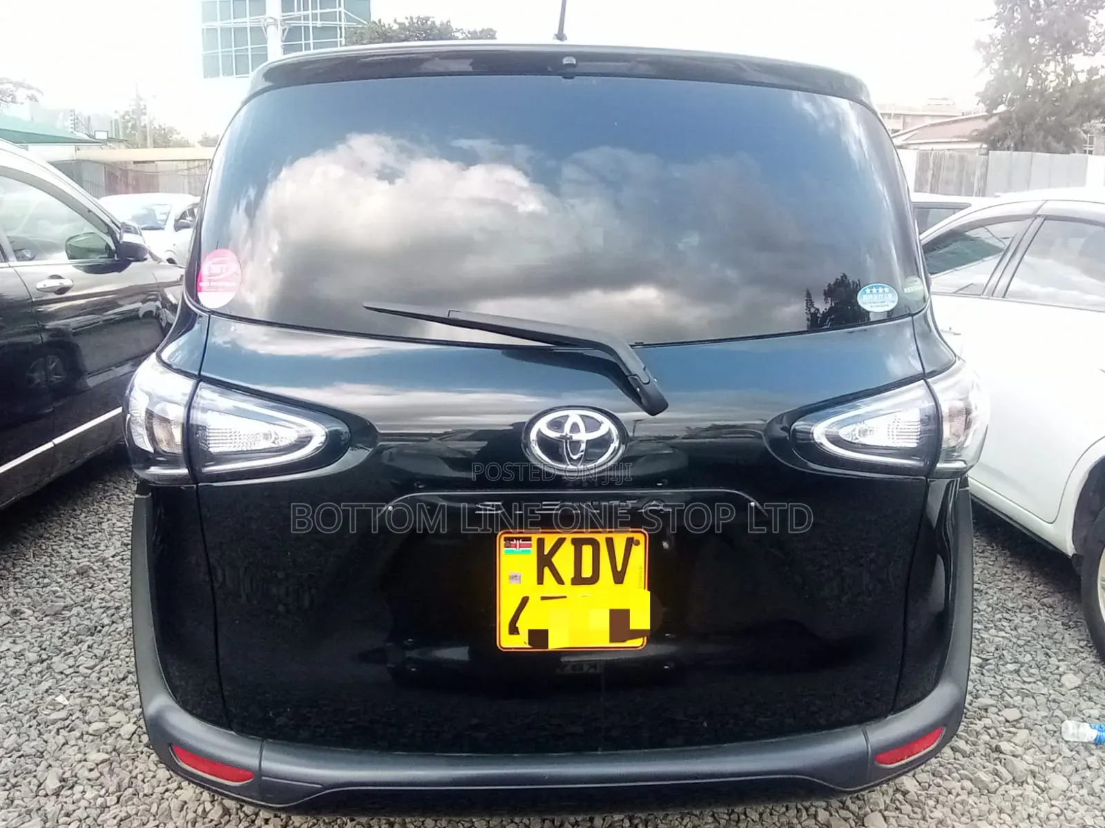 Toyota Sienta 2018 Black