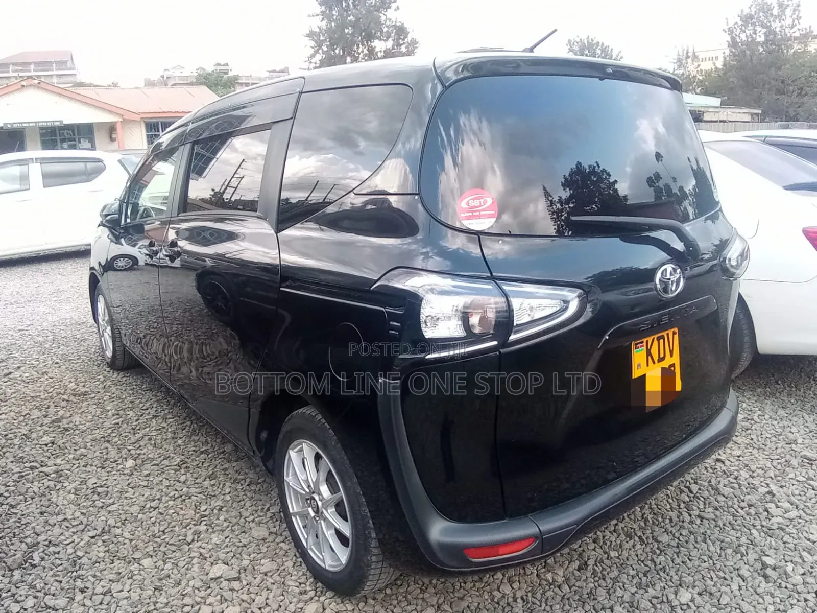Toyota Sienta 2018 Black