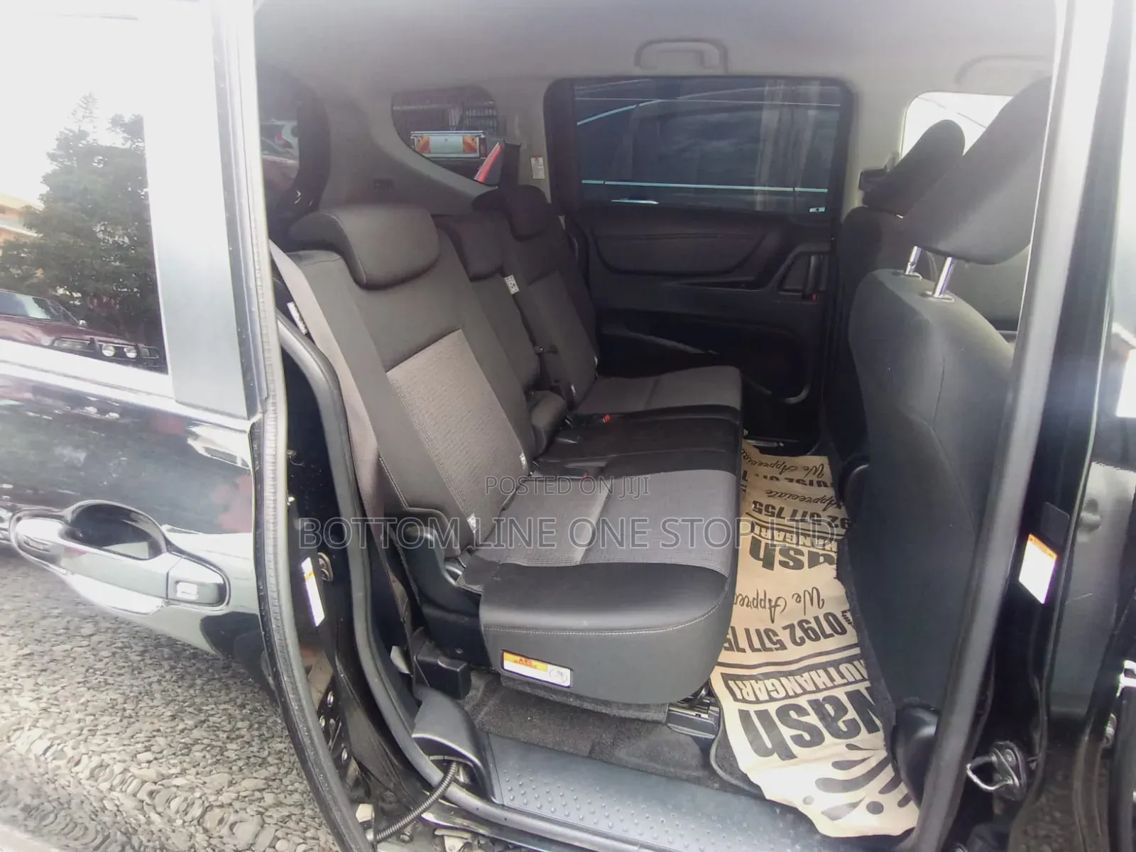 Toyota Sienta 2018 Black