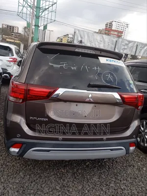 Mitsubishi Outlander 2019 Brown