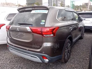 Mitsubishi Outlander 2019 Brown