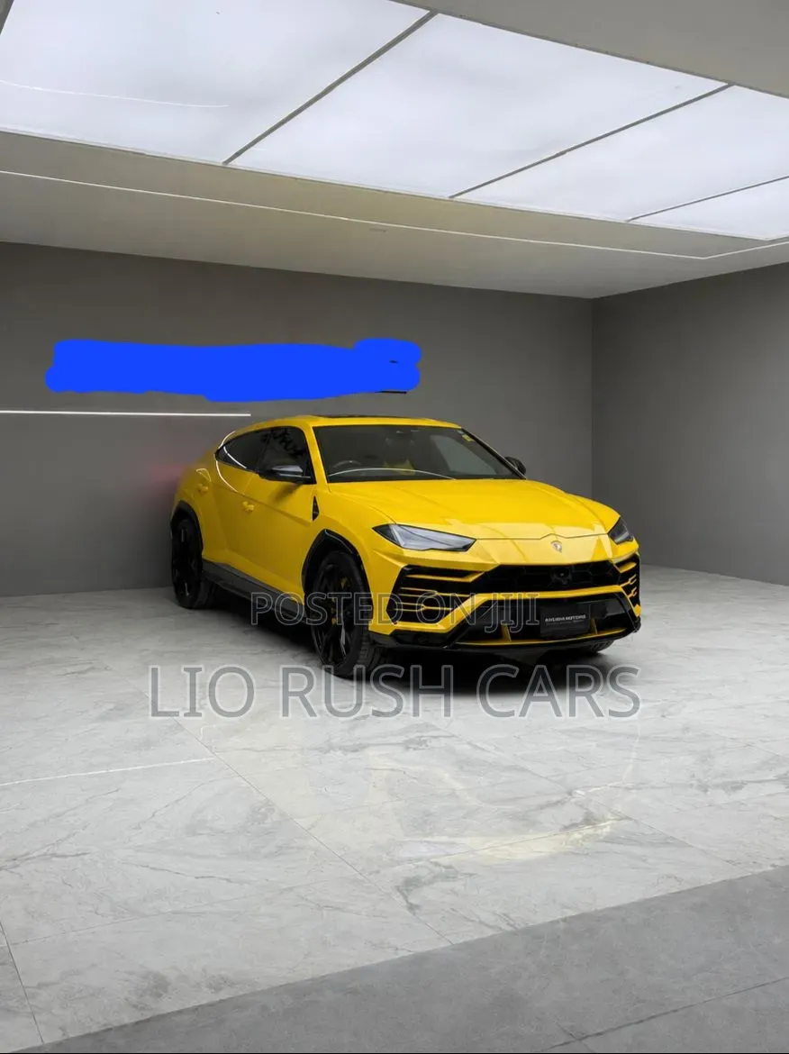 Lamborghini Aventador 2023 Yellow