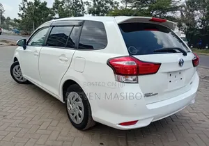 Toyota Corolla Fielder 2019 White