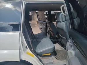 Toyota Land Cruiser Prado 2009 White