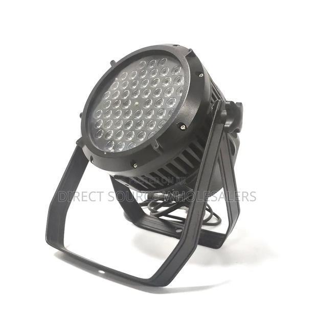 Portable RGBW Waterproof Stage Light