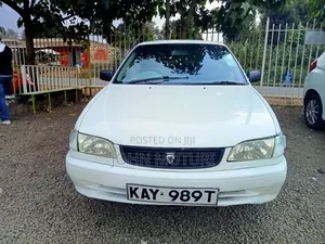 Toyota Corolla 1998 White
