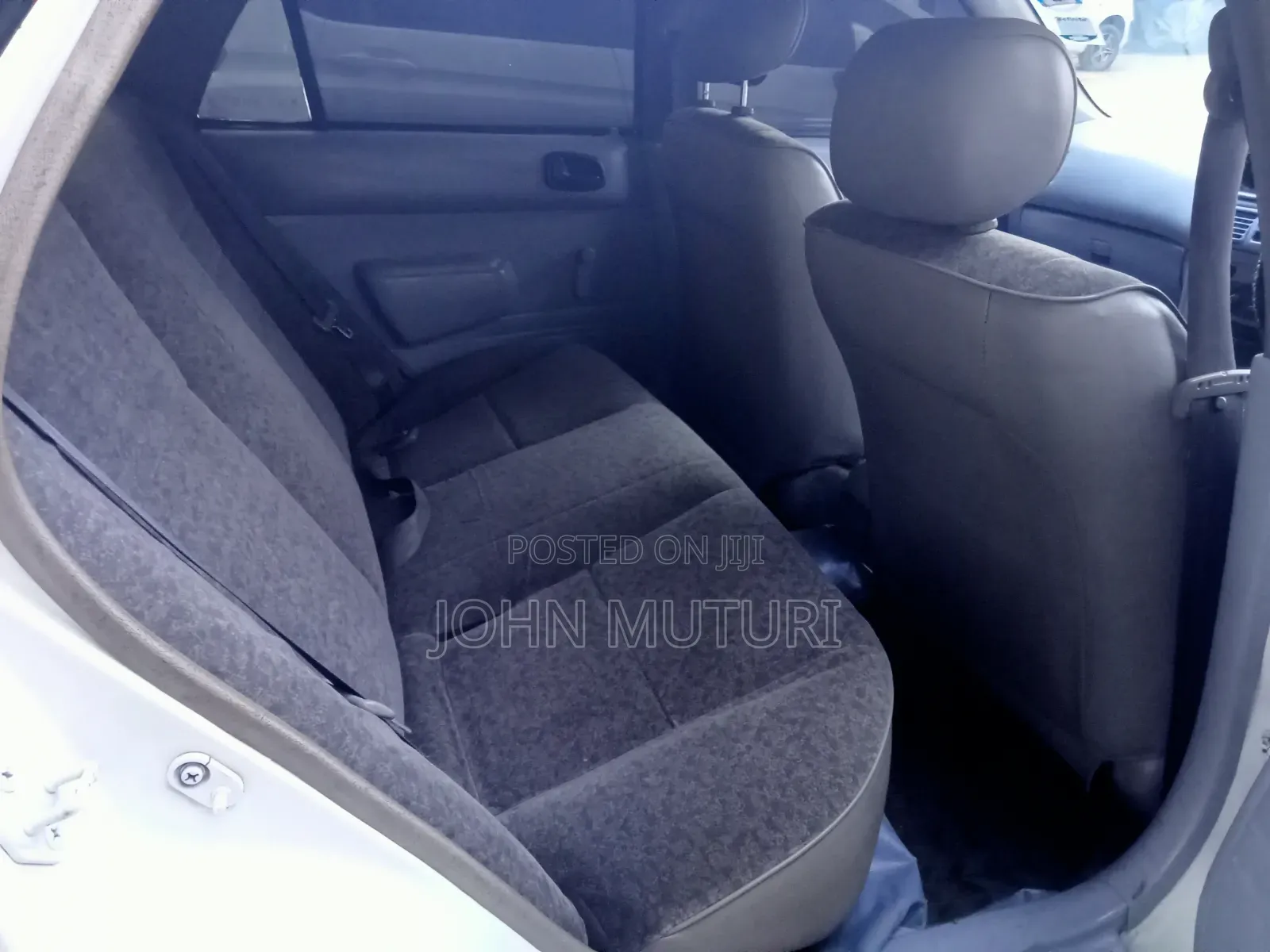 Toyota Corolla 1998 White