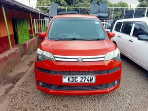 Toyota Spade 2014 Red