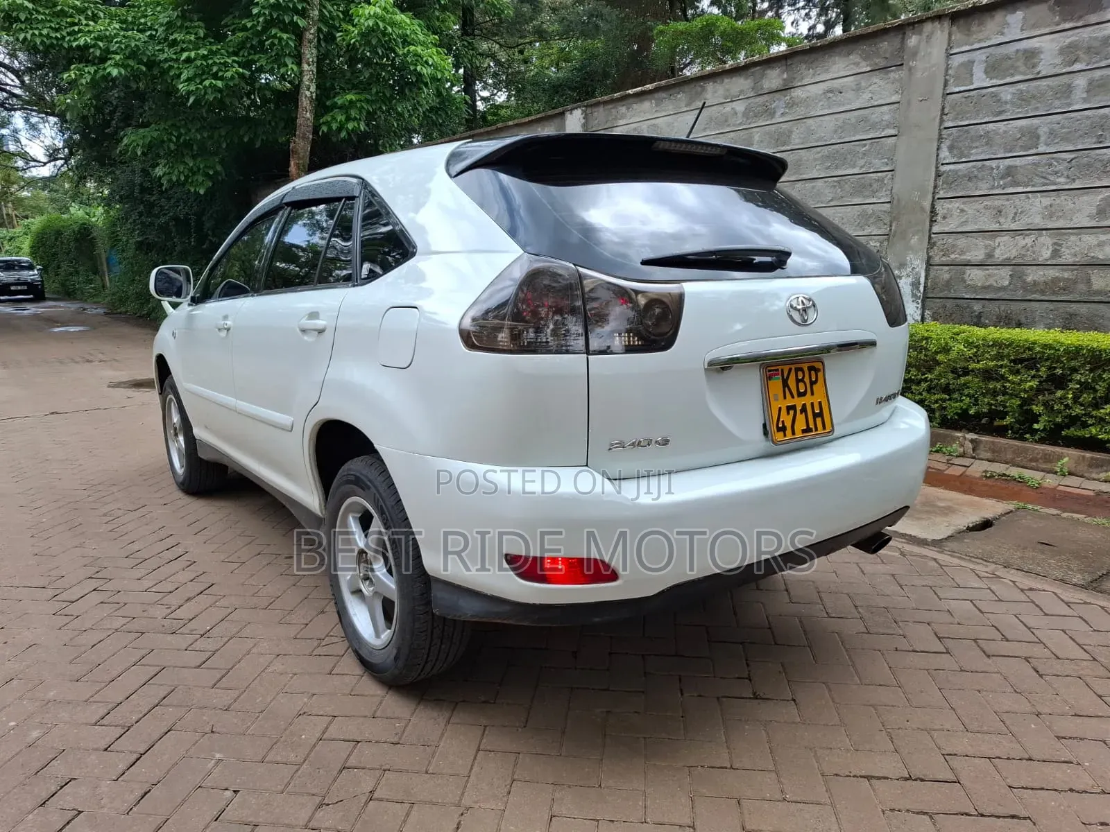 Toyota Harrier 2006 White