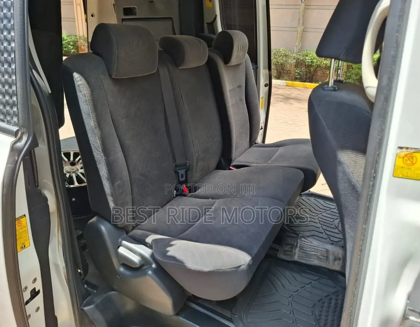 Toyota Noah 2013 White