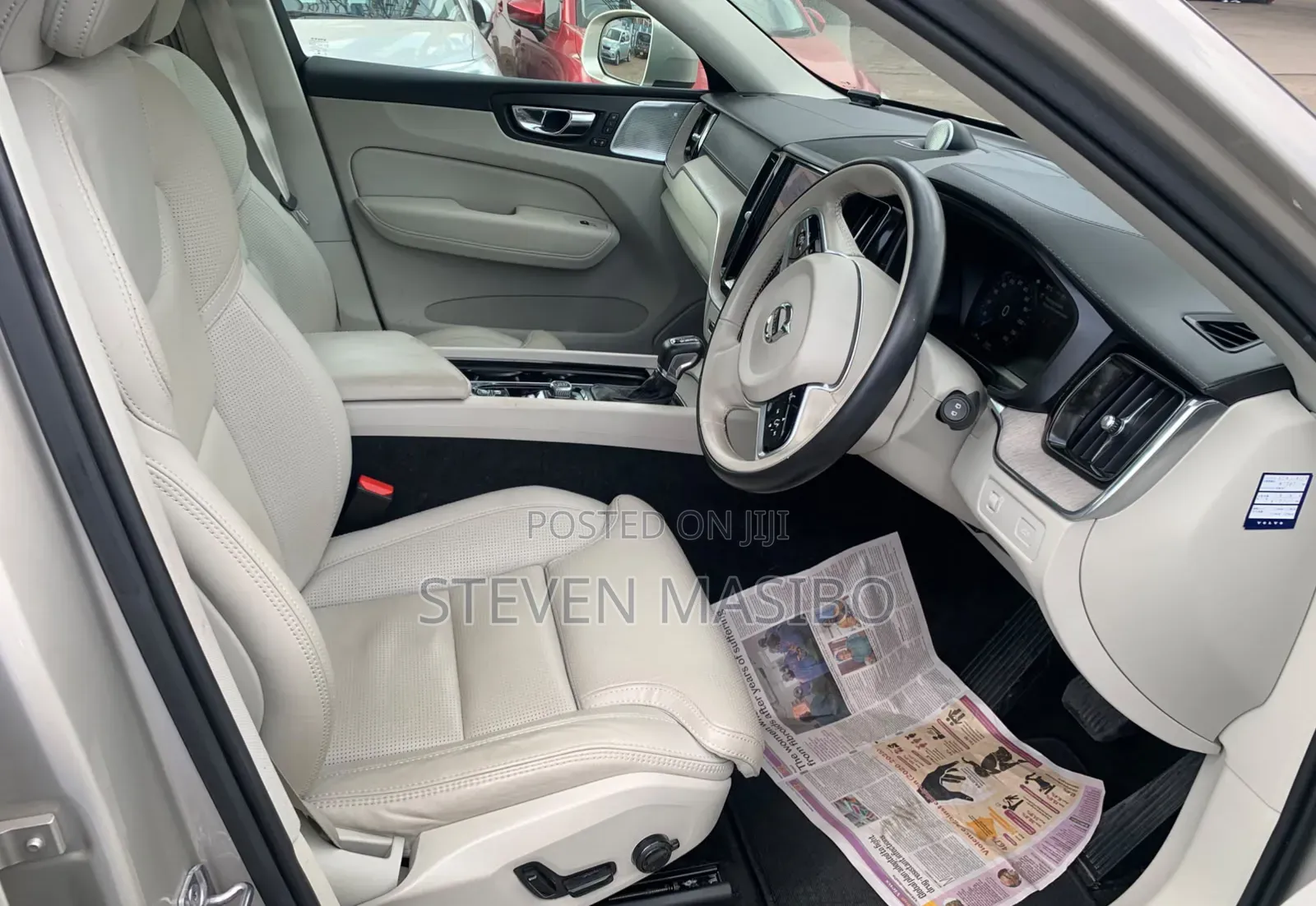 Volvo XC60 2019 Silver