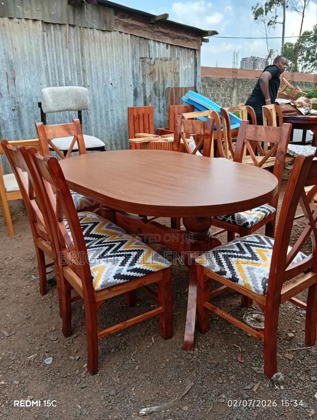 Perfect Dining Set 6 Sitter