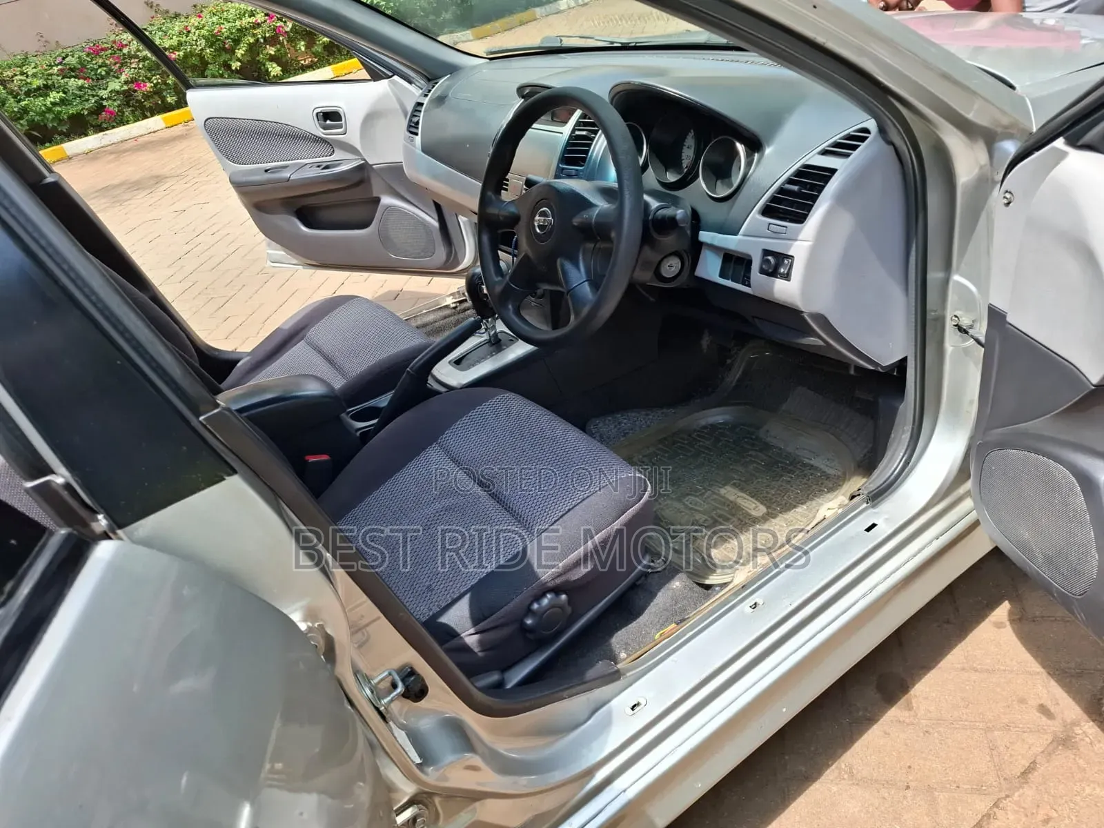 Nissan Wingroad 2006 Silver