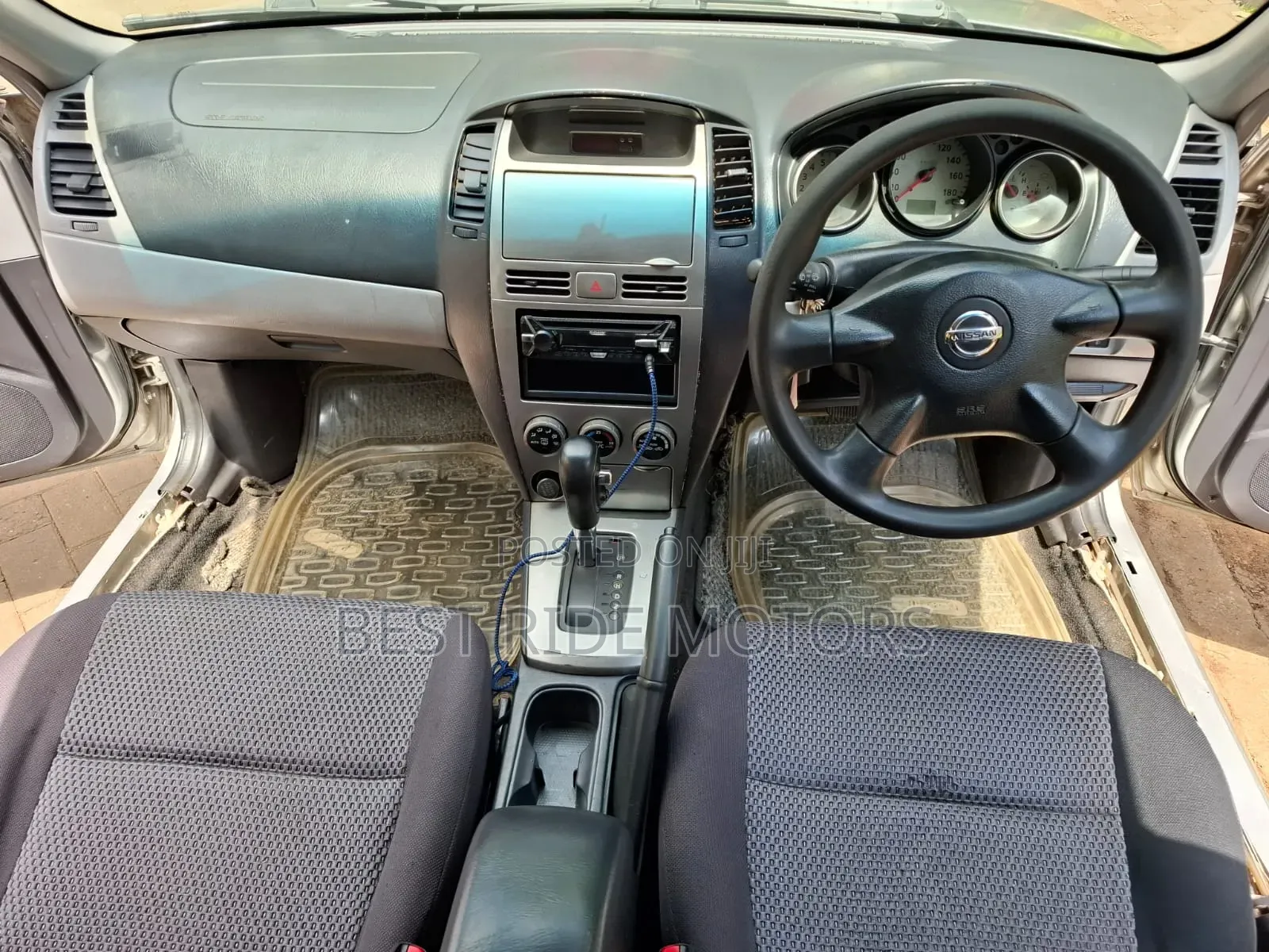 Nissan Wingroad 2006 Silver
