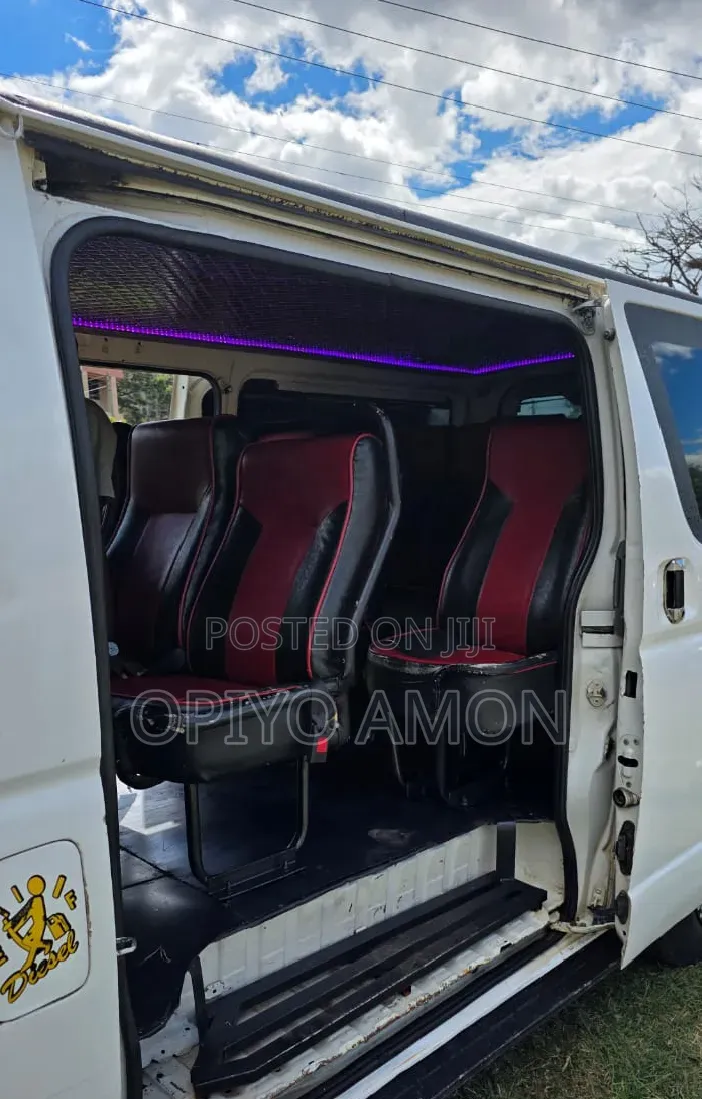 Toyota HiAce 2008 White