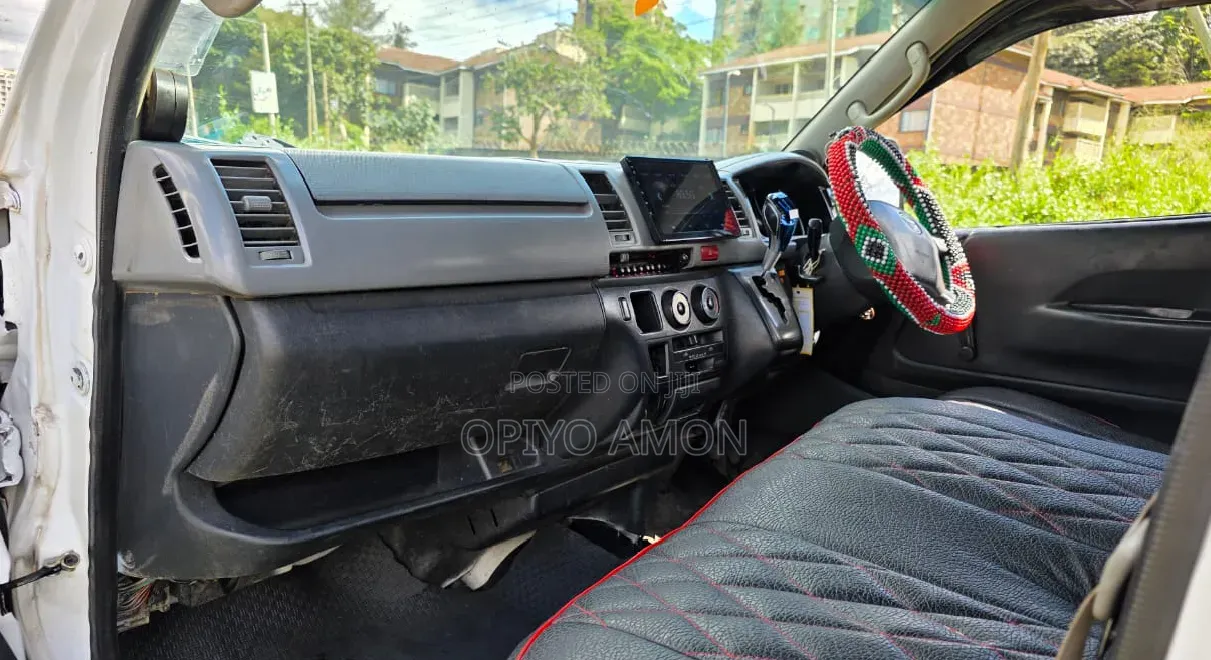 Toyota HiAce 2008 White