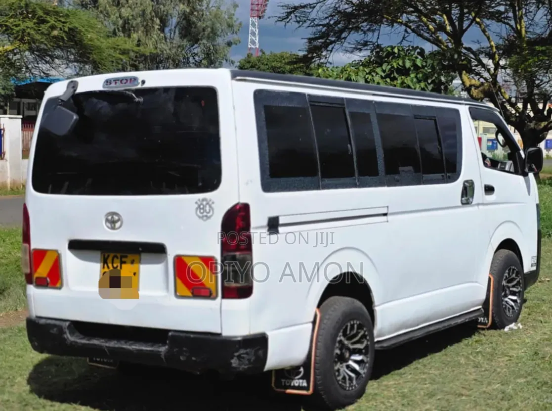 Toyota HiAce 2008 White