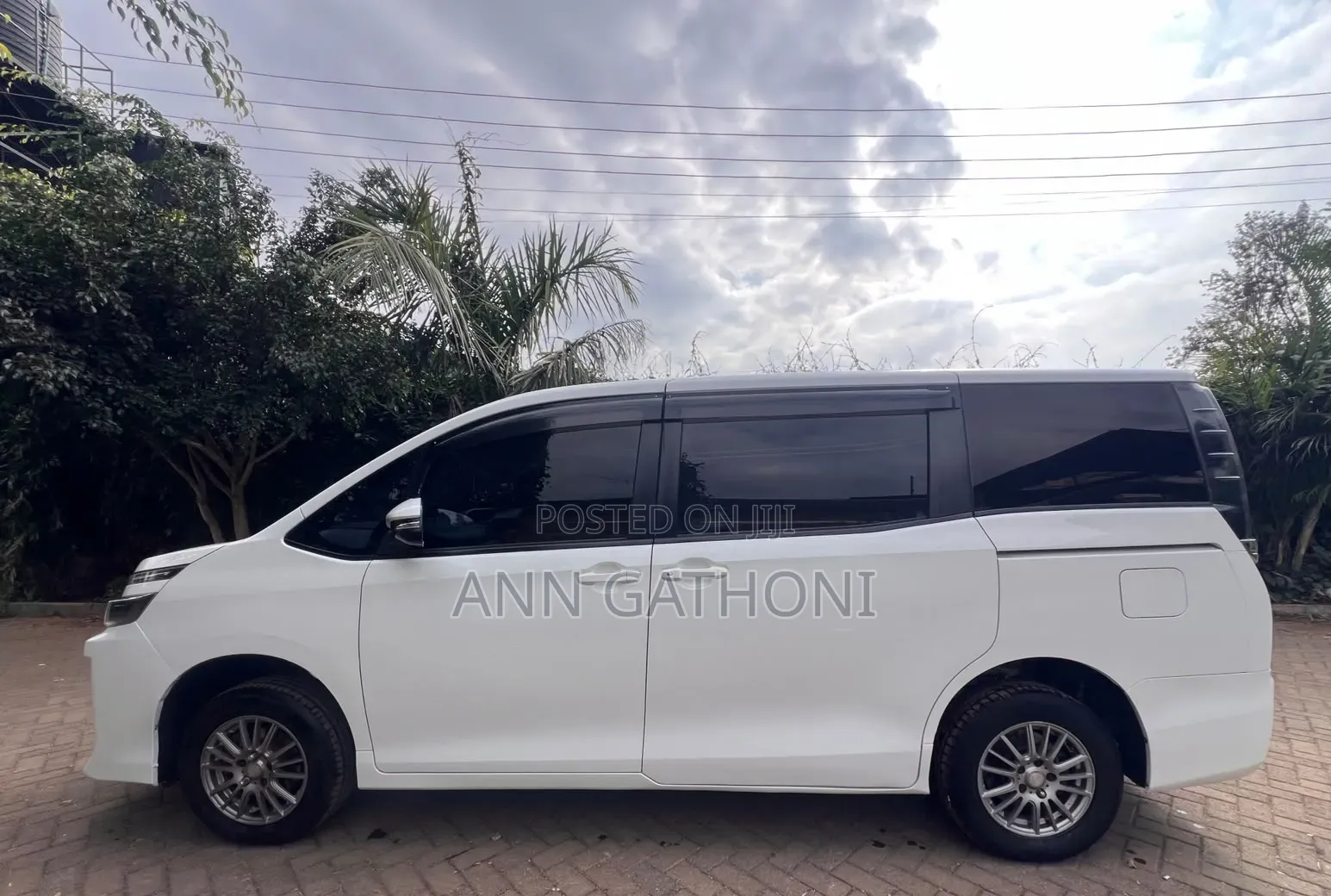 Toyota Voxy 2016 White
