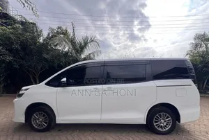Toyota Voxy 2016 White