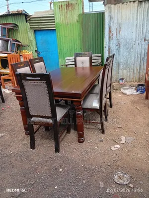 Comfy 6 Seater Dining Tables