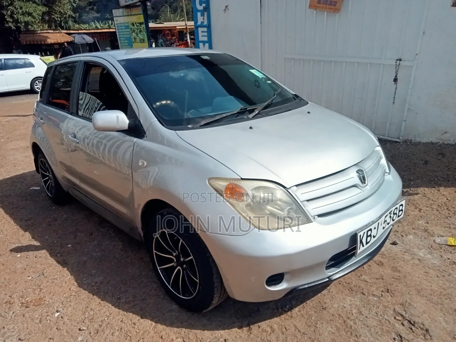 Toyota IST 2004 Silver