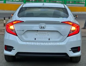 Honda Civic 2019 White