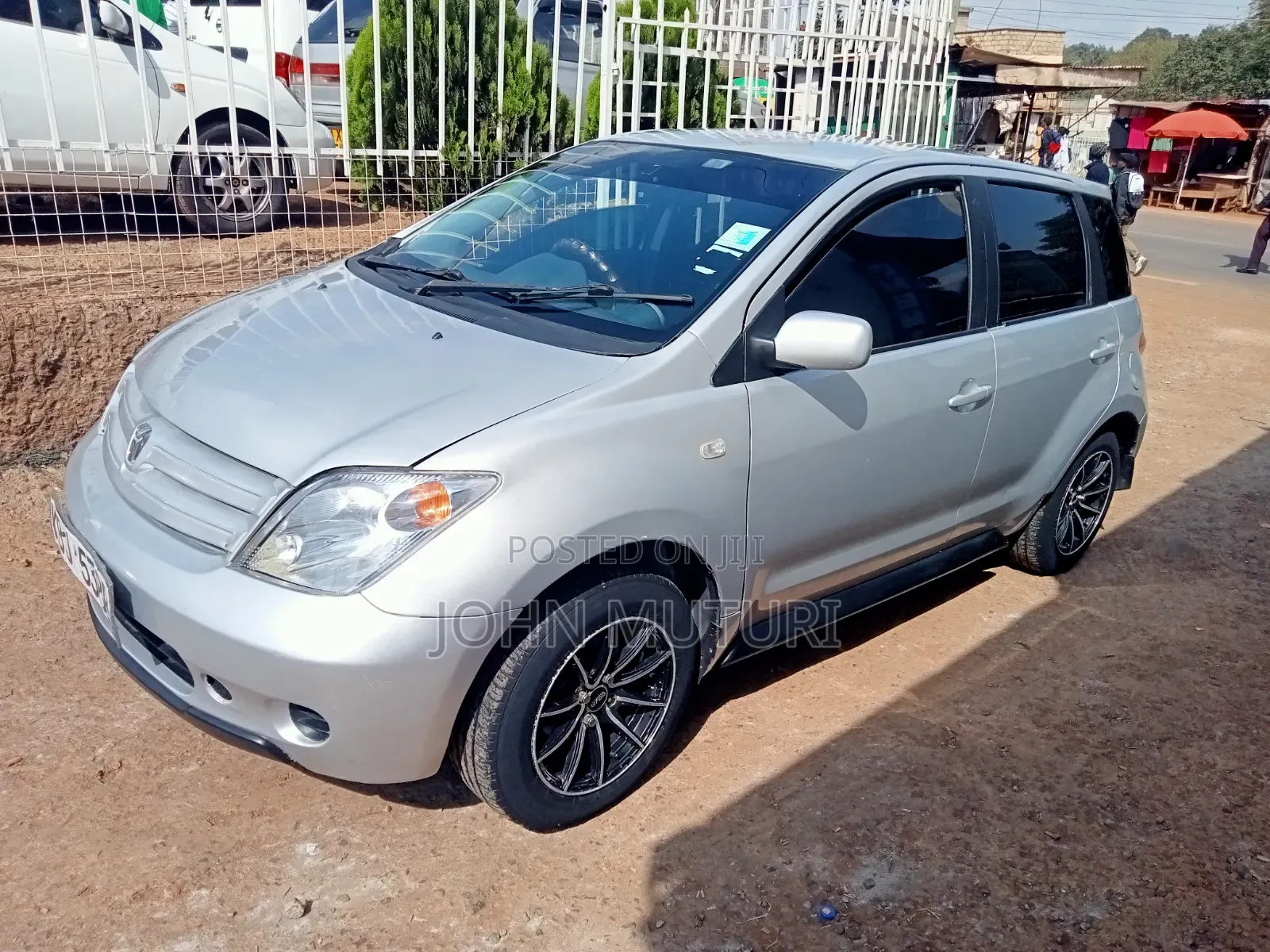 Toyota IST 2004 Silver