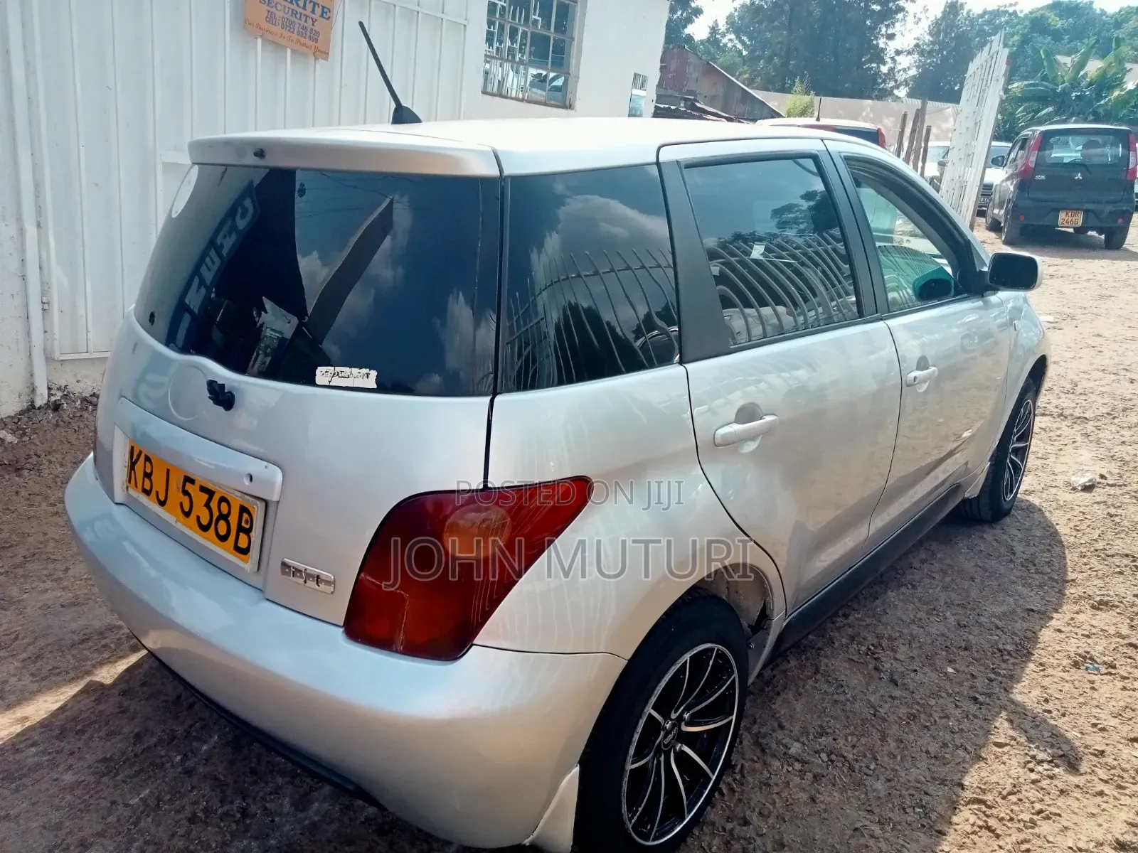 Toyota IST 2004 Silver