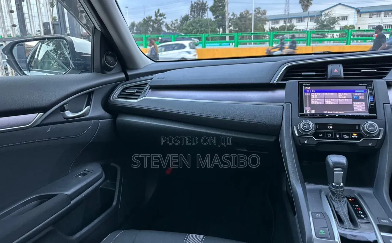 Honda Civic 2019 White