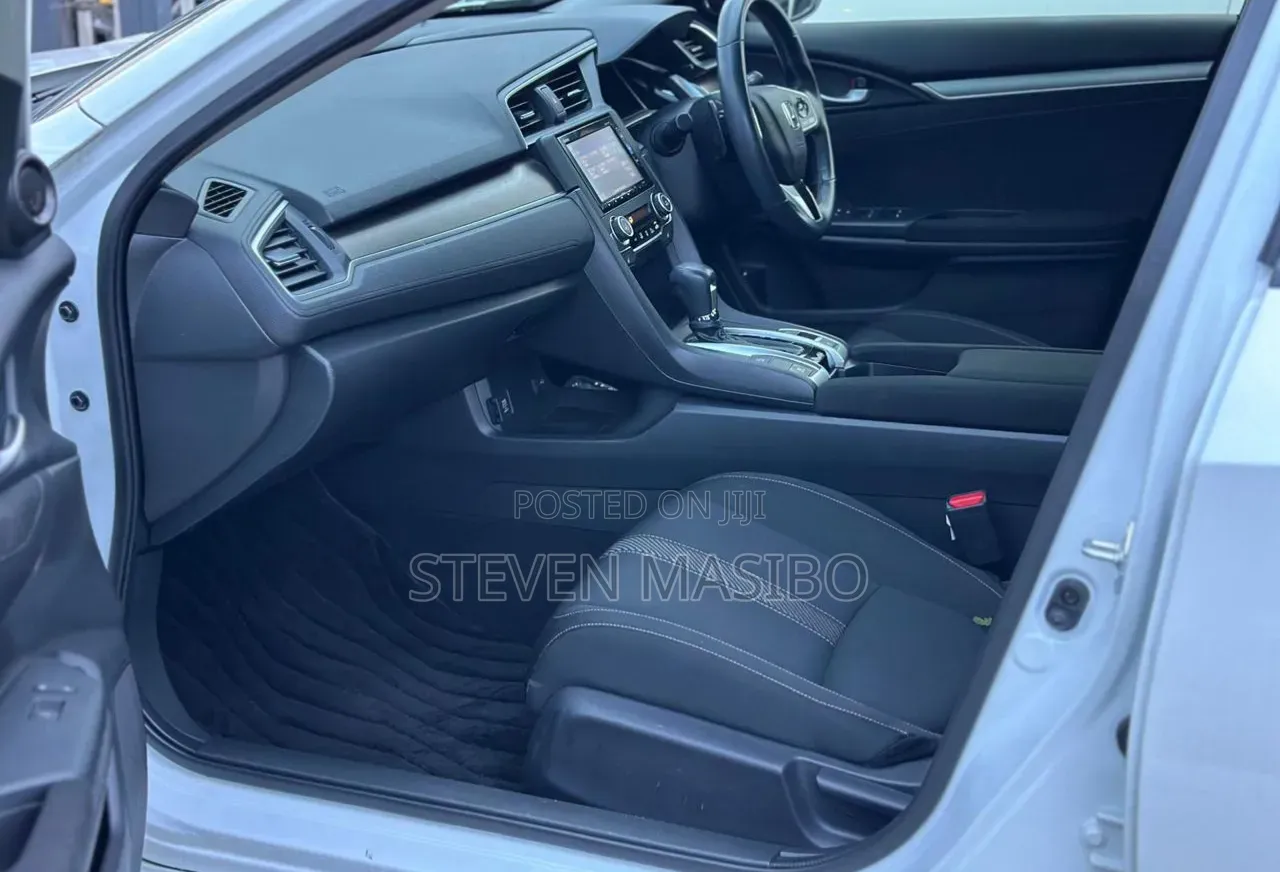 Honda Civic 2019 White